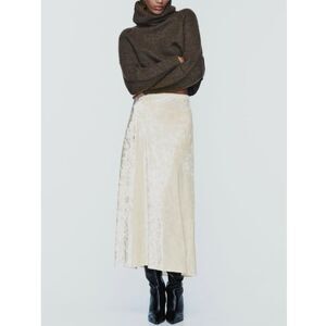 ZARA Velvet Midi Skirt in Ecru Size Medium